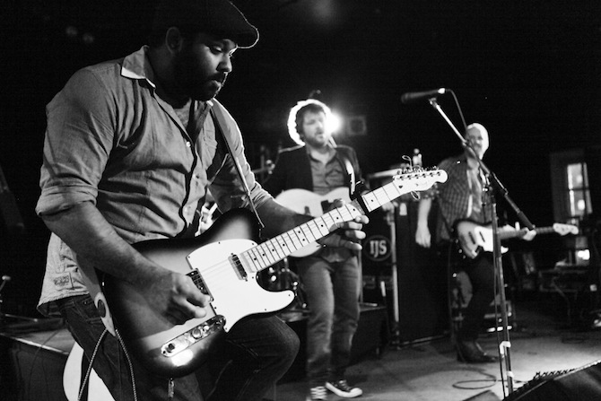 busbymarou-20110908-kristenashton-0008 Busby Marou coming to Newcastle